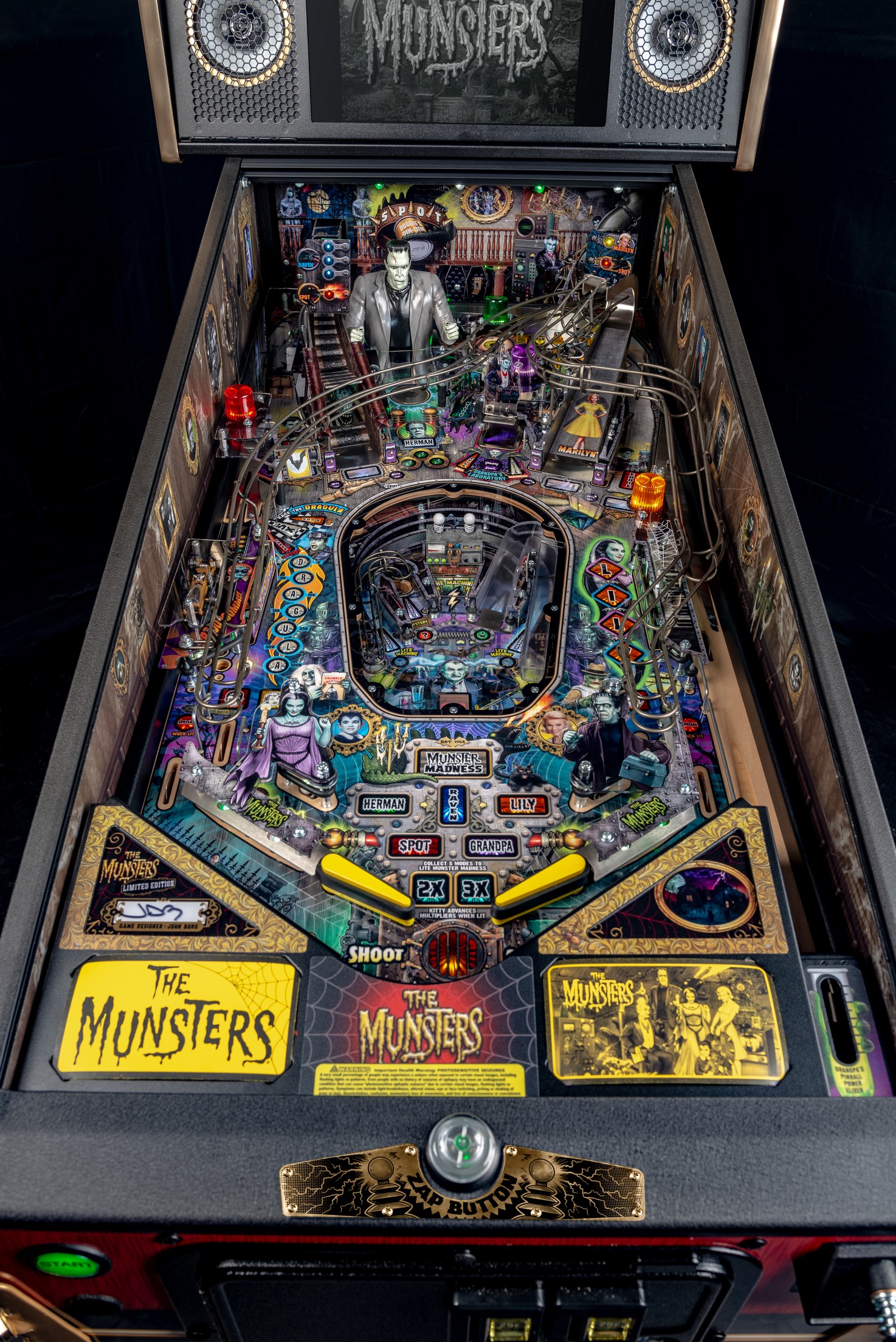 The Munsters Pinball Machine FLYER Premium Original Horror Halloween Gothic 